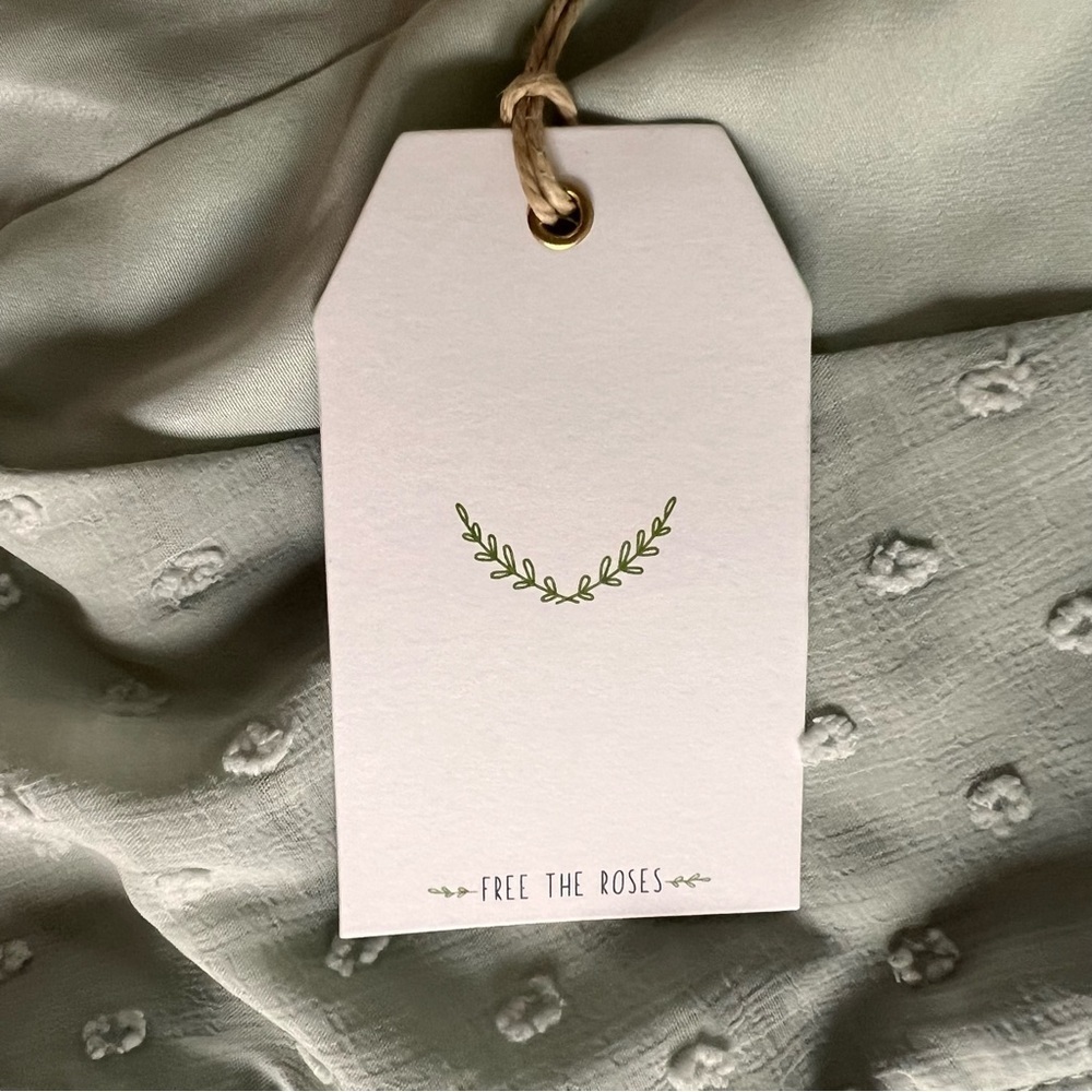 Free the Roses Light Green Ruffled Romper Size Small - Picture 7 of 10
